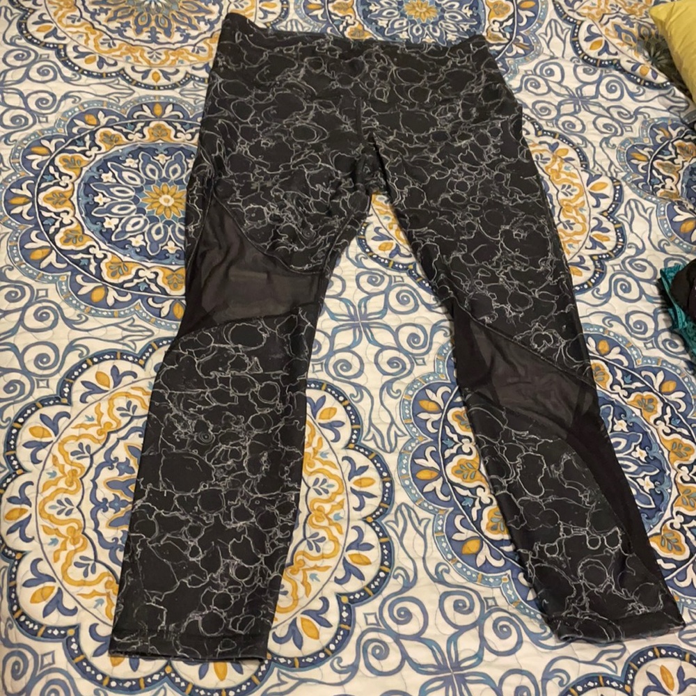 Under Armour exercise leggings
